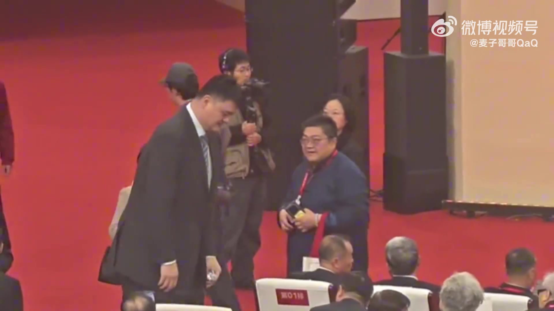 开云电子-好久不见！上海交大迎建校130周年 姚明受邀回母校参加活动